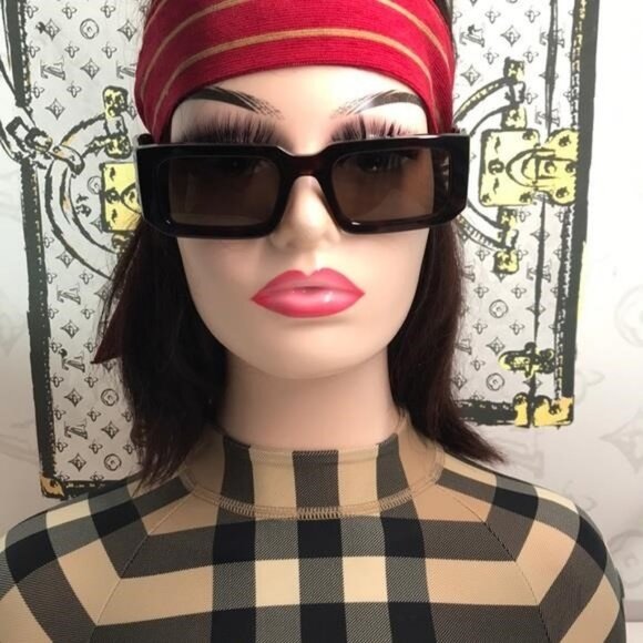 New Authentic Prada PR06YS Brown Sunglasses – Bold Luxury with UV Protection - Picture 7 of 13